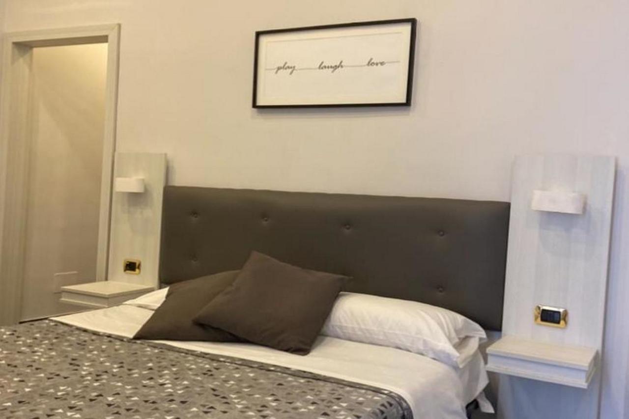 Hotel Poerio Neapol Exteriér fotografie
